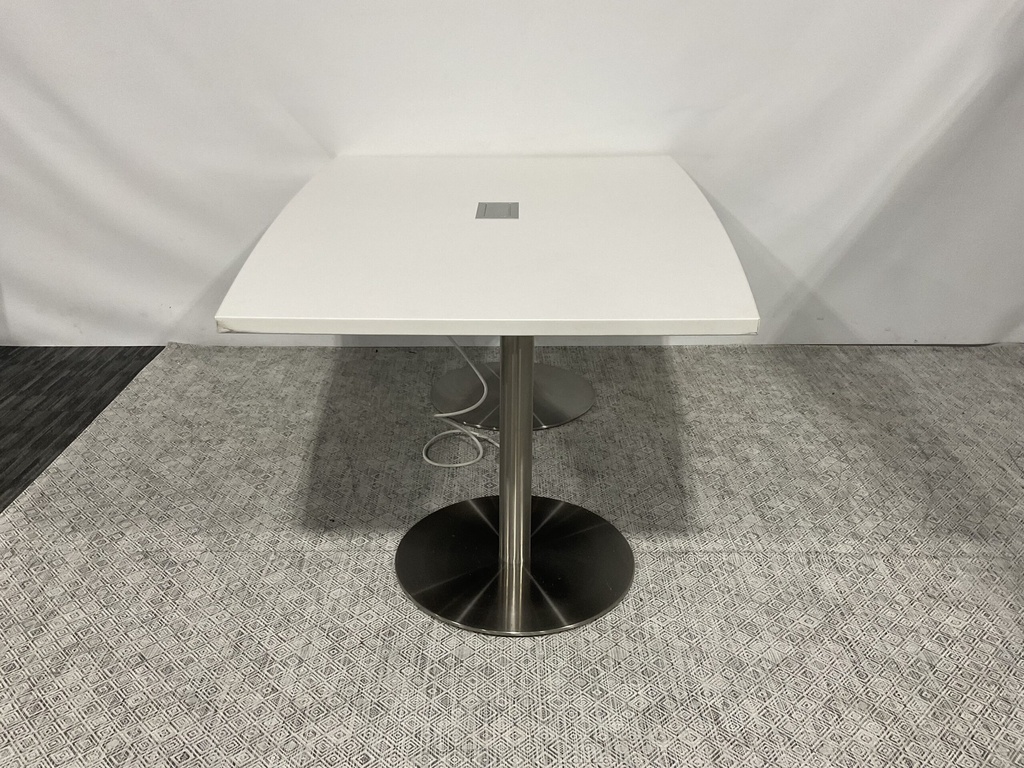 6' Media Table