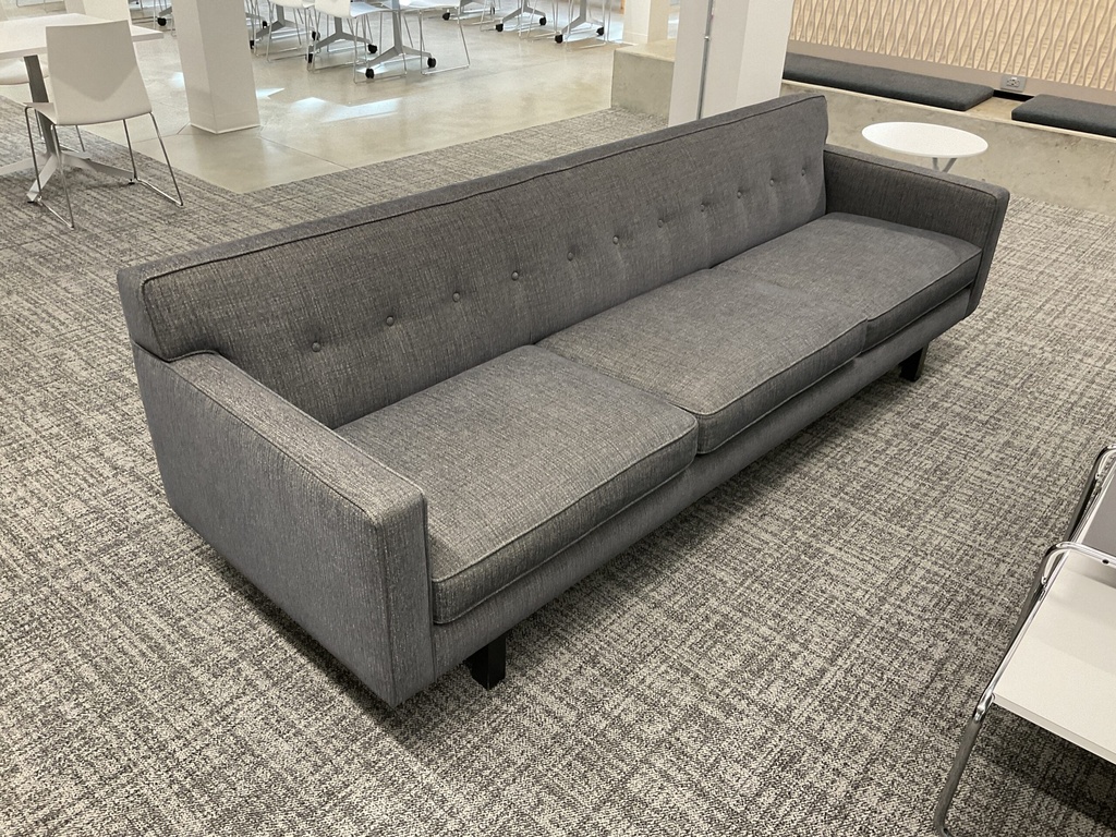 101" André Sofa