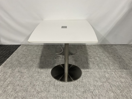 [8254] 6' Media Table