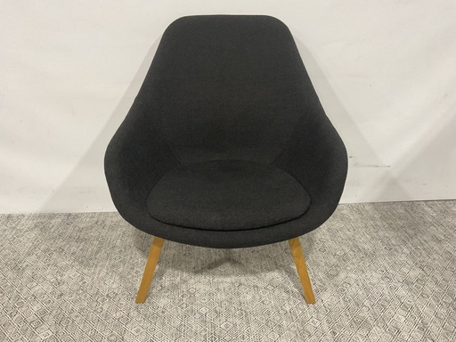 [8624] About A Lounge Chair