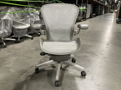 [6806] Aeron Chair Size B