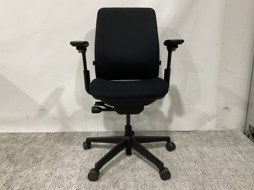 [8109] Amia Chair
